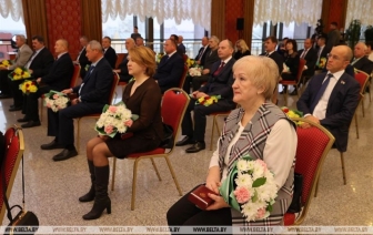 Сенатор Валентин Байко награжден медалью «За трудовые заслуги»
