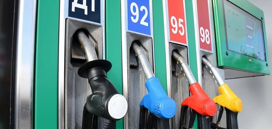 В «Белнефтехиме» рассказали, как будет меняться цена на топливо для населения в этом году 