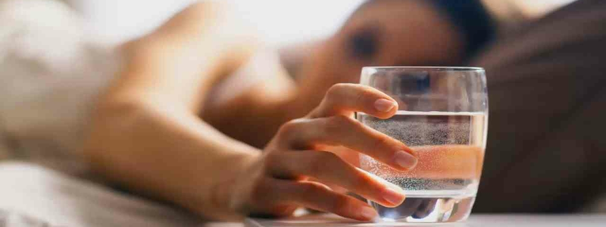 3 веских причины начинать утро со стакана воды
