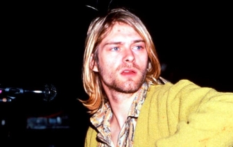 Легендарную гитару Курта Кобейна из клипа «Smells Like Teen Spirit» выставят на аукцион
