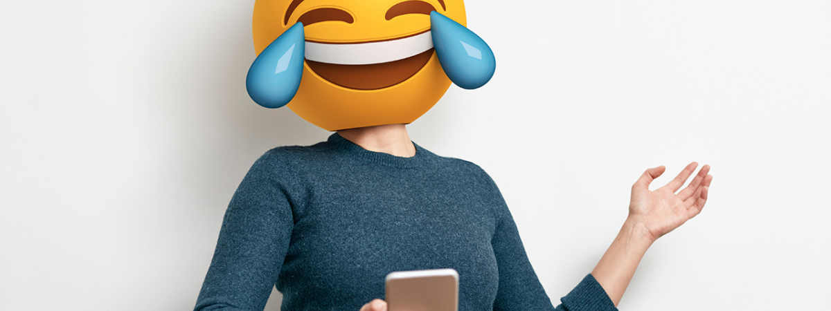 Смейся и молодей: «Щекотка» ушей замедляет старение