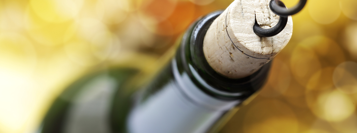 Эксперты рассказали, сколько можно хранить открытую бутылку вина