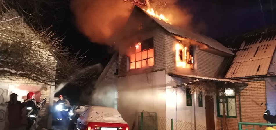 В Волковыске на Южной горел жилой дом