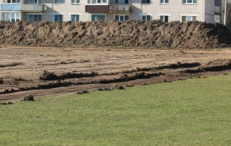 Всего за 5 месяцев в Вилейке реконструируют стадион и на футбольном поле положат натуральный газон