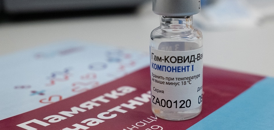 Роспотребнадзор предполагает, что повторно прививаться «Спутником V» нельзя