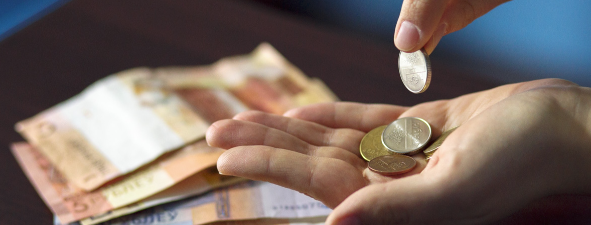 Реальные денежные доходы белорусов в январе-апреле выросли на 5,7%