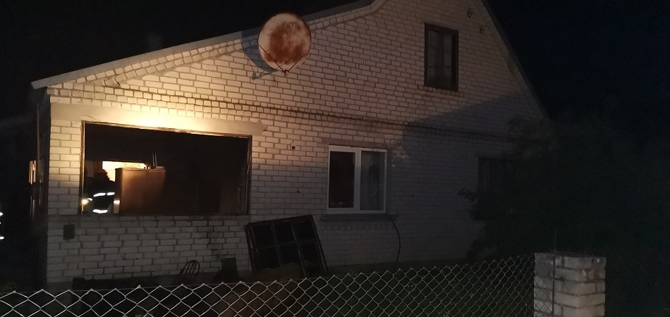 В Волковыске горел жилой дом 