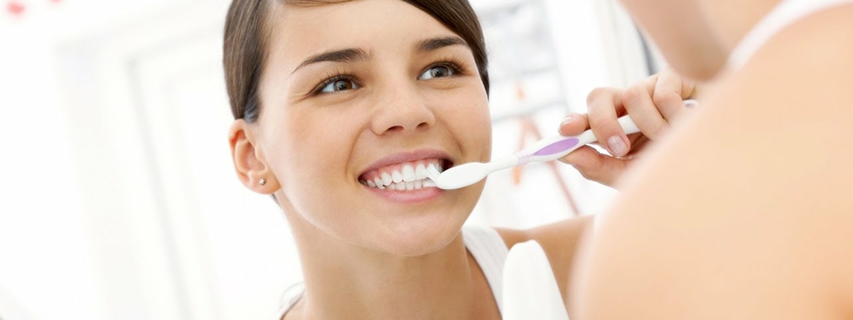 Почему нельзя чистить зубы после завтрака