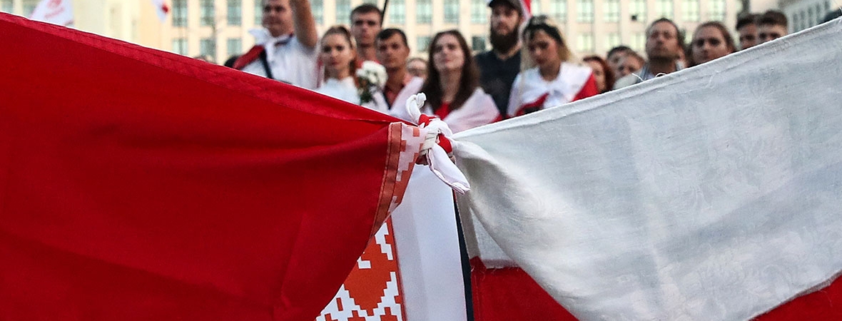 Приказ любить официальную государственную символику поступил в учреждения образования. Документ