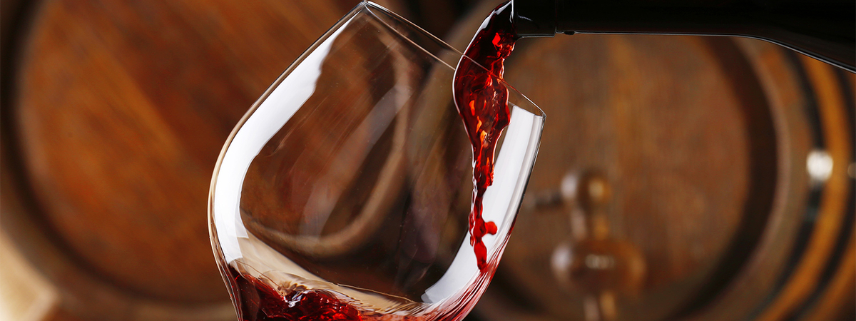 Вино разрушительно влияет на зубы – врачи