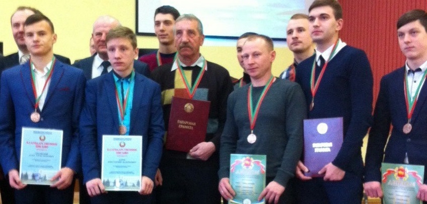 В райисполкоме чествовали футболистов