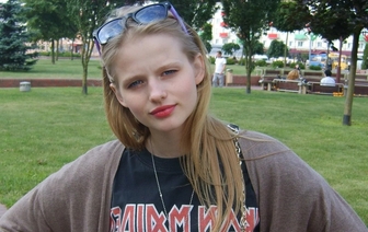 Александра Бортич вышла с пикетом к белорусскому посольству в Москве