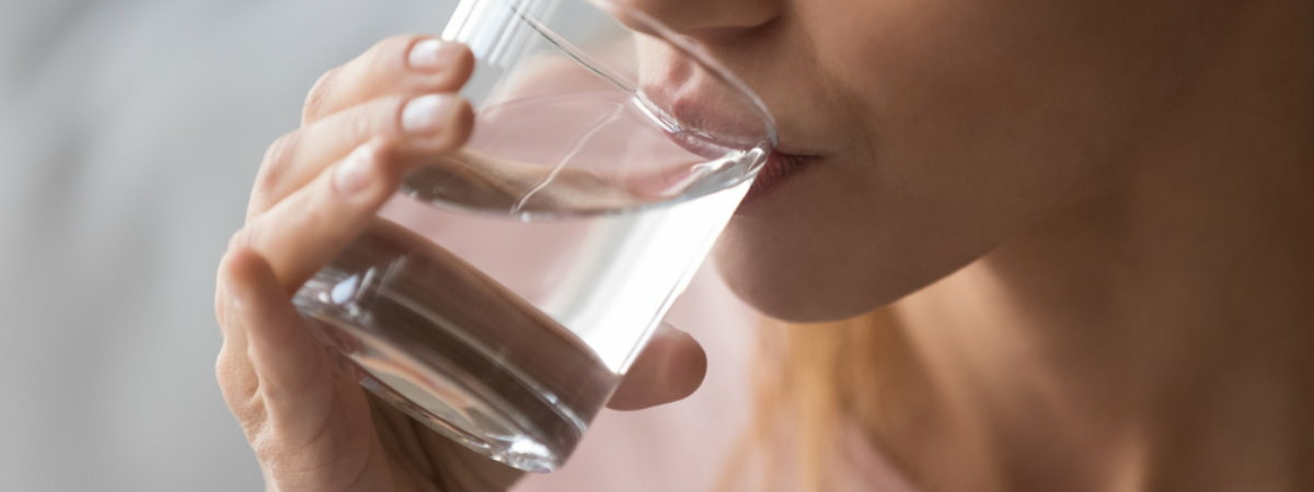 Кардиологи посоветовали, сколько воды нужно пить гипертоникам