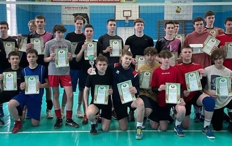 Соревнования круглогодичной спартакиады школьников по волейболу среди юношей прошли на Волковыщине