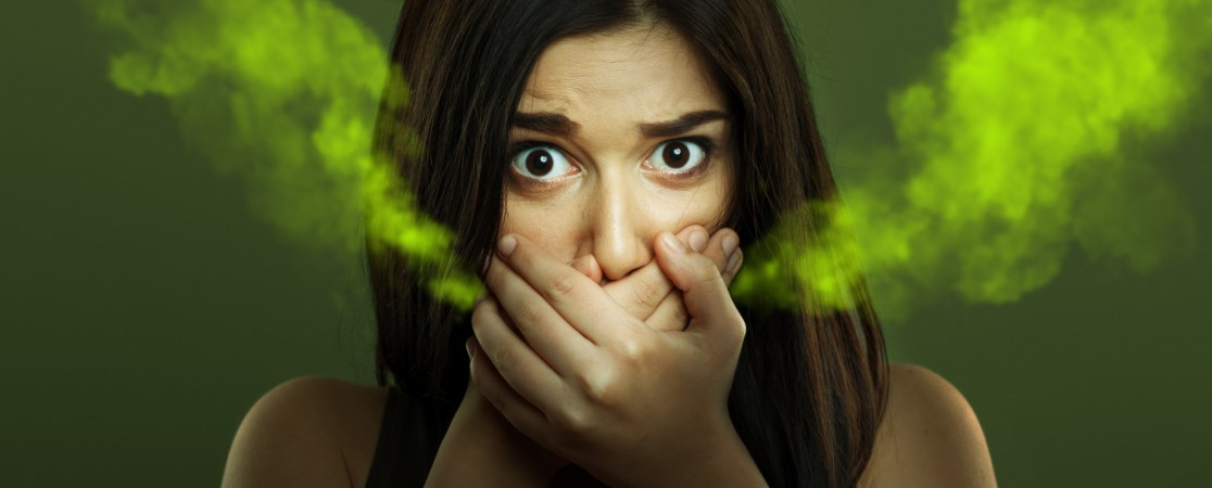 Раскрыты настоящие причины плохого запаха изо рта, гигиена не поможет: вплоть до онкологии