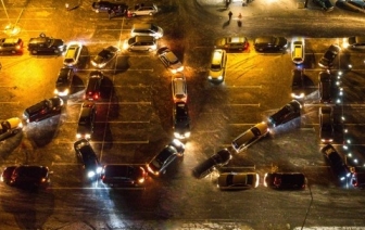 В Волковыске автолюбители по-своему встретили Новый год