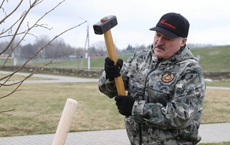 Лукашенко поручил построить в «Хатыни» музей и восстановить деревянную церквушку