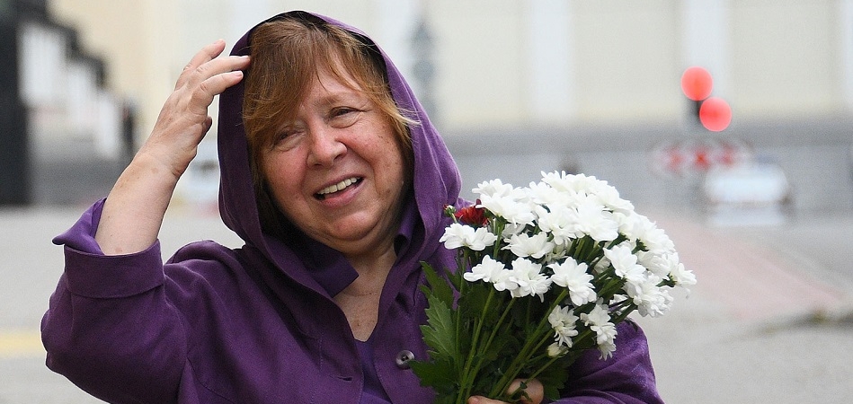 Светлана Алексиевич покинула Беларусь
