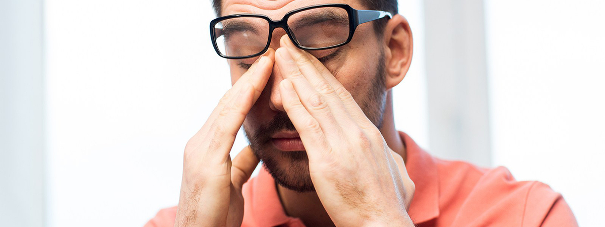 Врачи назвали первые симптомы скорой потери зрения