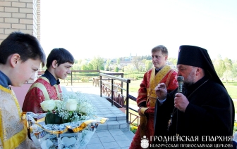 Архиепископ Артемий совершил литургию в кафедральном соборе Волковыска