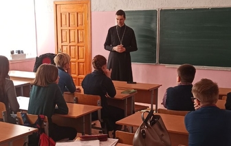 В средней школе № 3 Волковыска прошла встреча со священником