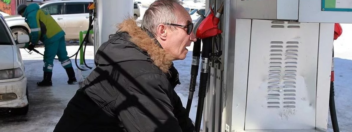 С 5 апреля снова дорожает автомобильное топливо