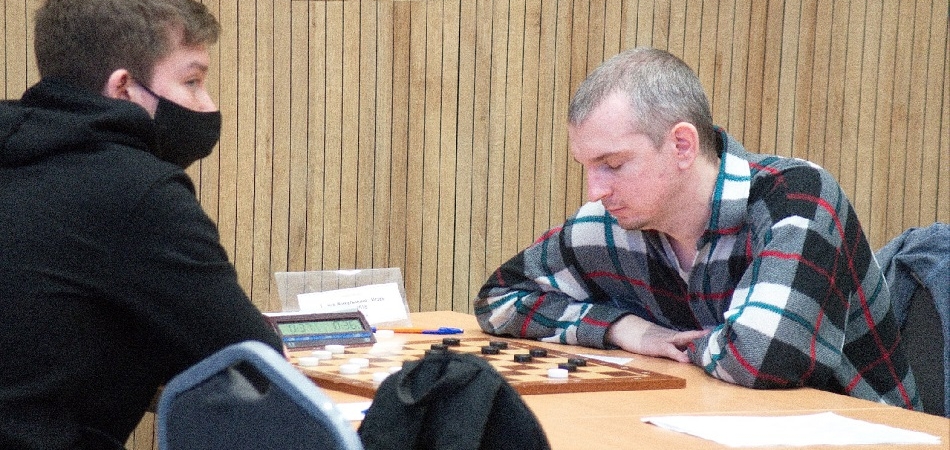 Волковычанин Игорь Михальченко чемпион Беларуси по шашкам-64 