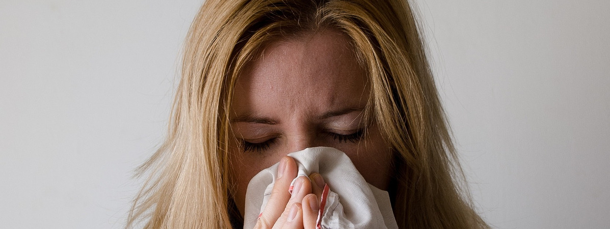 Медики рассказали, о возможных осложнениях простуды