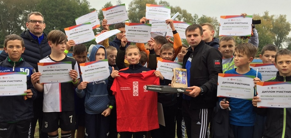 Праздник детства, спорта, дружбы: в Волковыске финишировал фестиваль массового футбола 