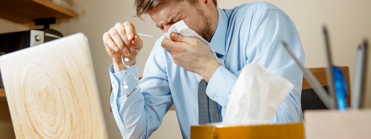Как не подхватить грипп в офисе: советы от терапевтов