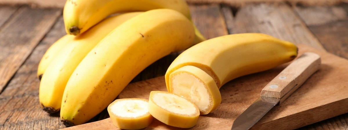«Туши бычок – ешь витамины». Врачи рассказали, как с помощью бананов можно бросить курить