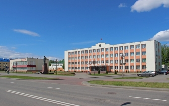 Председатель Мостовского райисполкома организовал ремонт своего жилья за бюджетные деньги