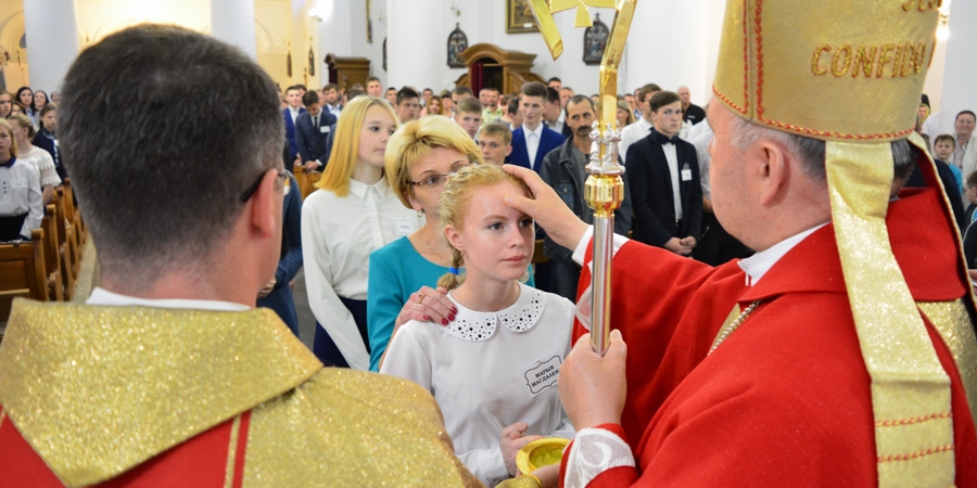У Гродзенскай дыяцэзіі ўрачыстасці канфірмацыі і першай камуніі пераносяцца на пазнейшы час