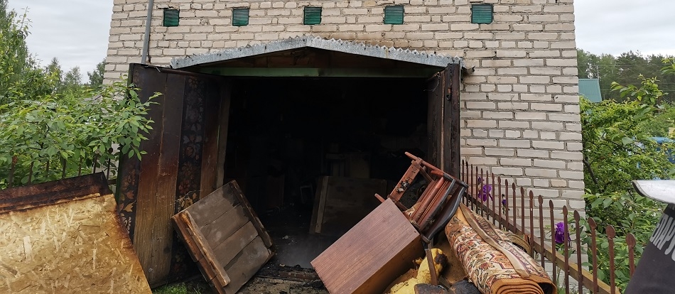 В Волковыске на улице Дачной горел дачный домик