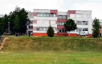 Эхо войны – в Волковыске на стадионе средней школы нашли гранату
