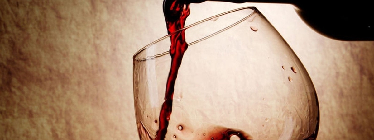 Медики рассказали о трёх необычных способах применения вина