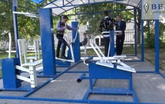 Спорт в удовольствие. Тренажерная площадка в Волковысском детском доме пользуется спросом у воспитанников