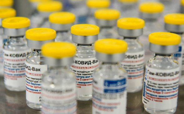 Вакцина для подростков «Спутник-М» поступит в оборот в декабре