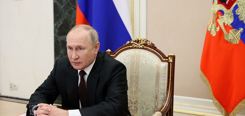Путин сообщил, что ревакцинировался «Спутником Лайт»