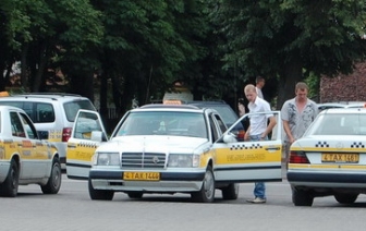 Таксісты з „Ніка-таксі” не выключаюць правядзення пратэстных акцый