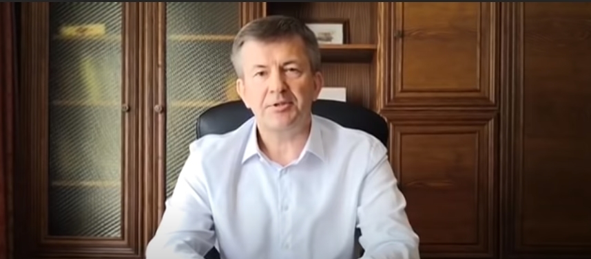 Первый белорусский дипломат поддержал мирные протесты. Это посол в Словакии