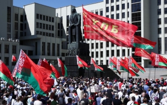 За прекращение насилия и новые выборы выступили 4 провластные партии