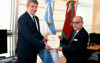 Посол Беларуси в Аргентине подал в отставку