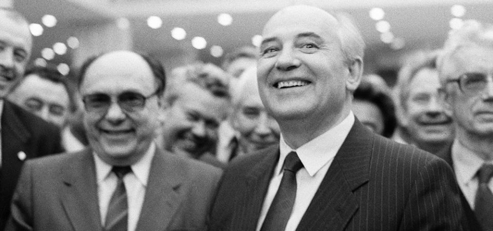 Перестройка: самые яркие кадры последних месяцев существования СССР