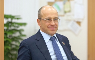 Член Совета Республики Валентин Байко провел «прямую телефонную линию»