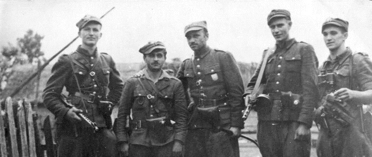 Хто такія «праклятыя жаўнеры»,  Рамуальд «Буры» Райс і якое дачыненне гэта мае да Беларусі