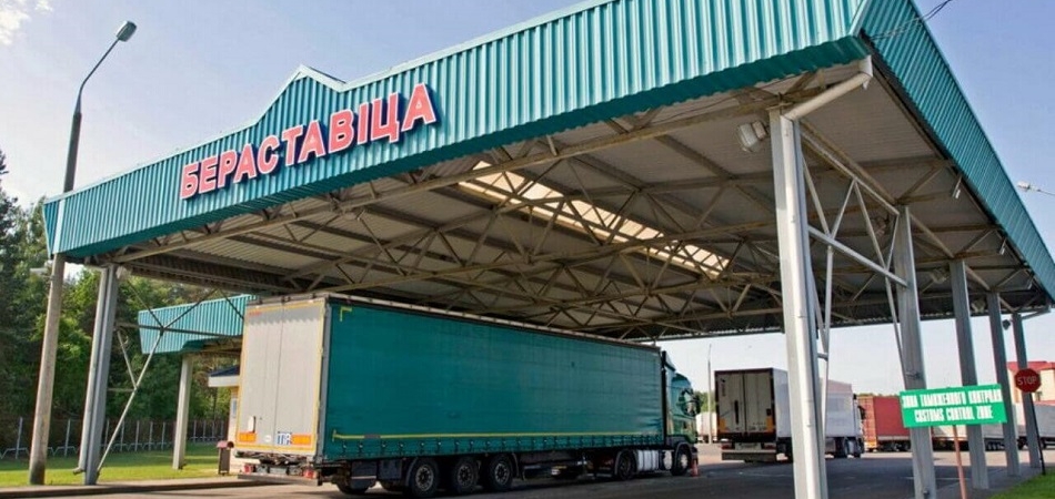 Беларусь ограничит выезд граждан из страны из-за коронавируса