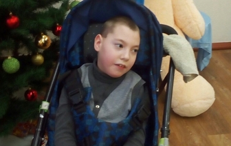 Сидеть в коляске без боли… 12-летнему Вадиму Романчуку нужна ваша помощь!