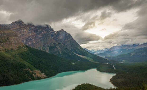 парк скалистых гор в канаде