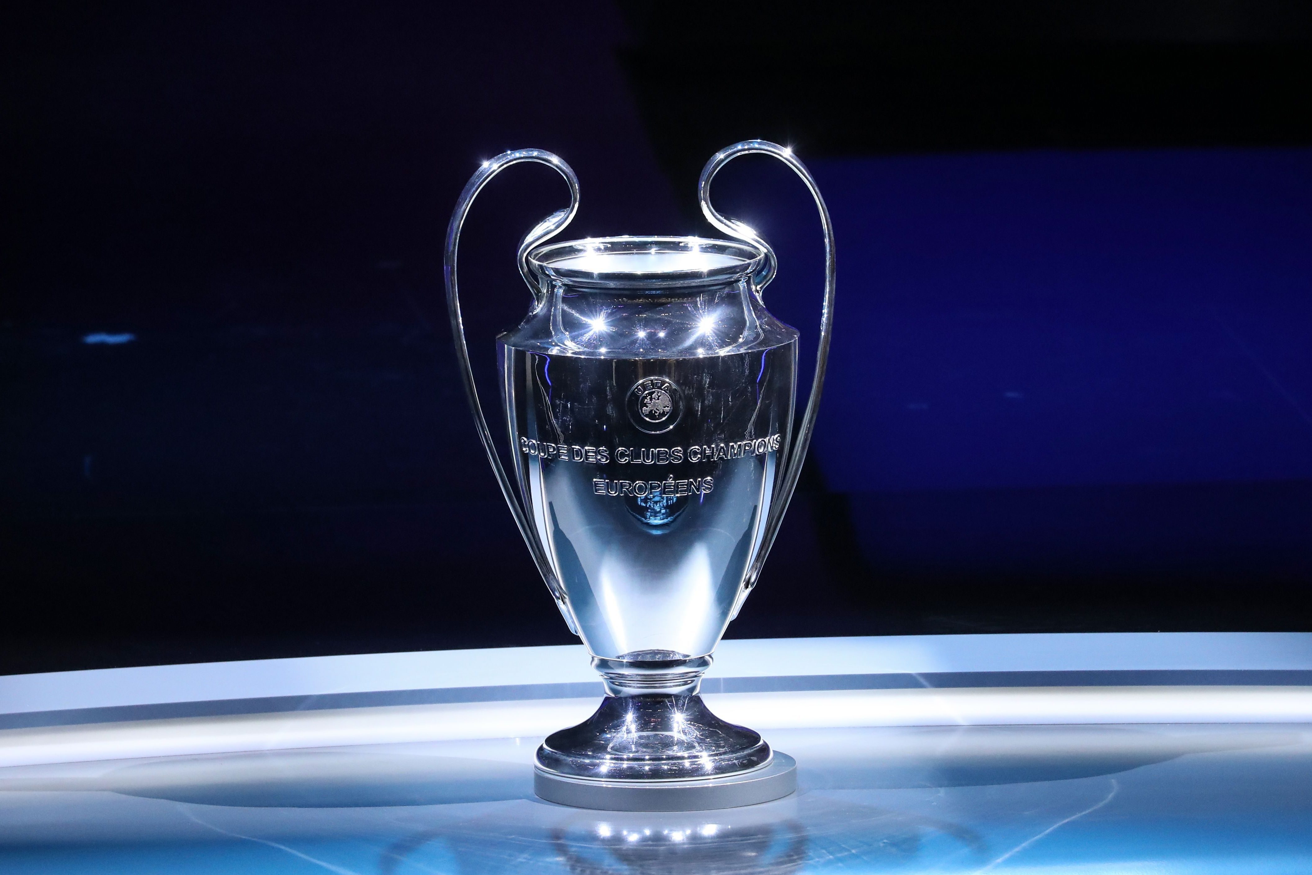 Uefa. Кубок Лиги чемпионов УЕФА. Кубок Лиги чемпионов UEFA. UEFA Champions League 2022. Трофей Лиги чемпионов УЕФА.